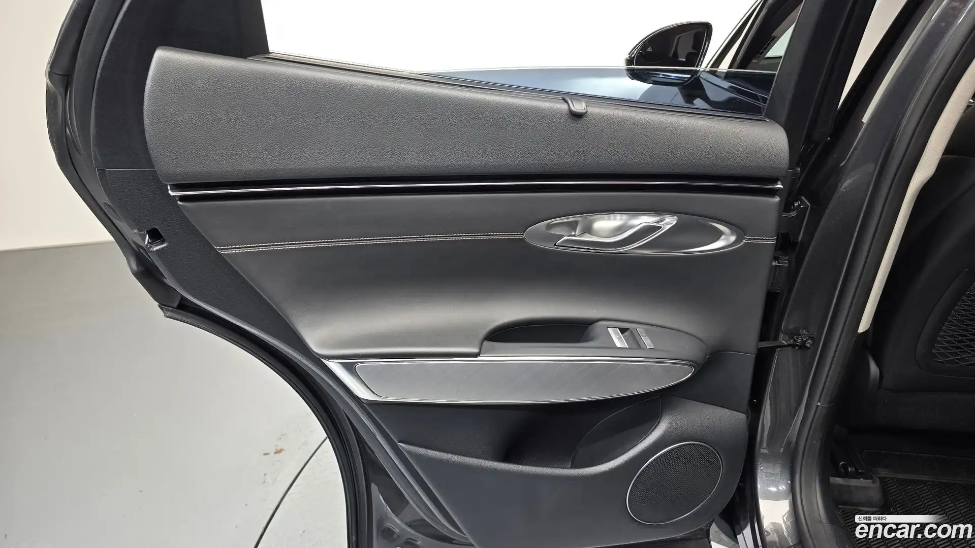 GV70 Genesis 2022.6-INNER-035