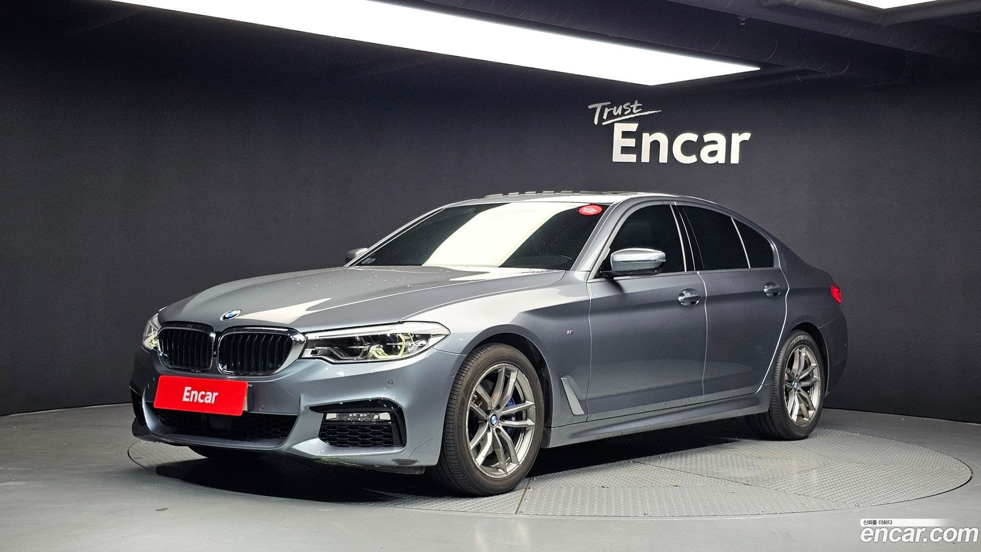 Main__Slider__Photo:5-Series BMW 2018.1-0