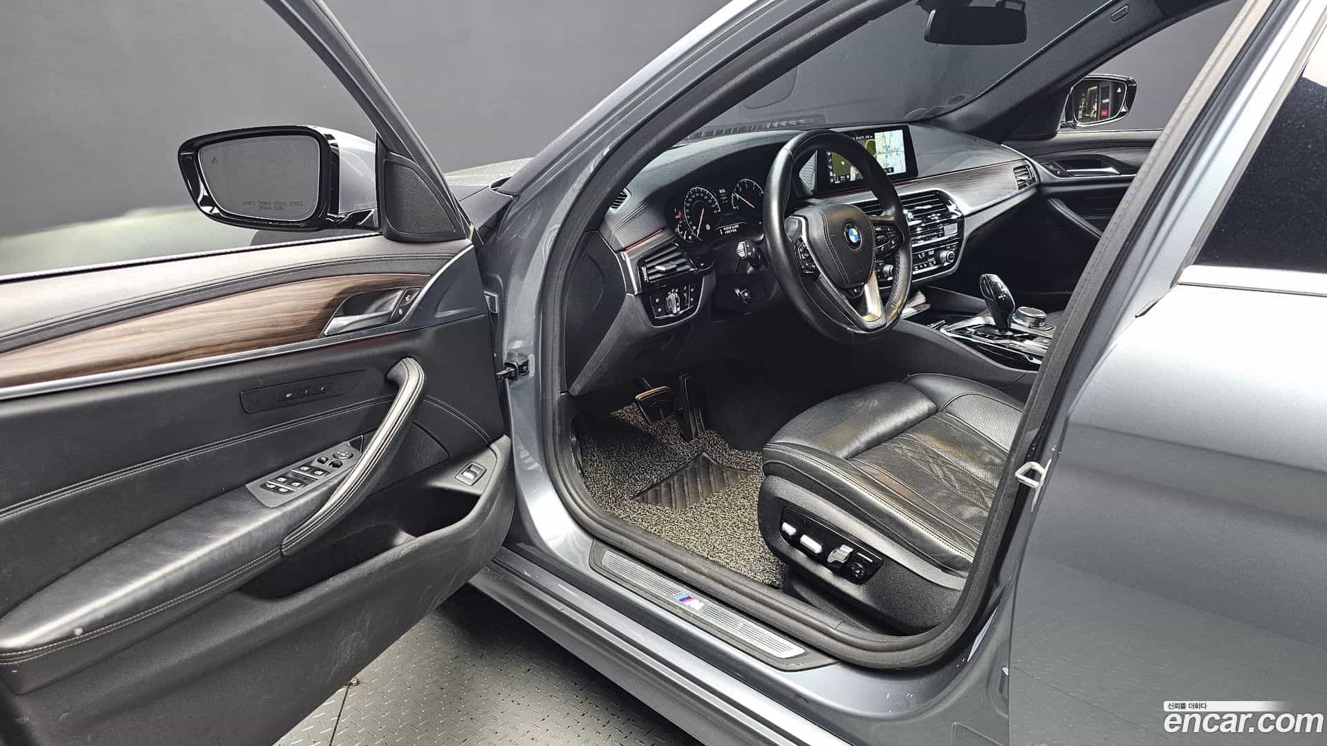 5-Series BMW 2018.1-INNER-010