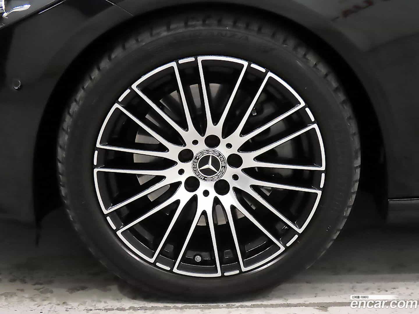 C-Class Mercedes-Benz 2023.11-OUTER-005