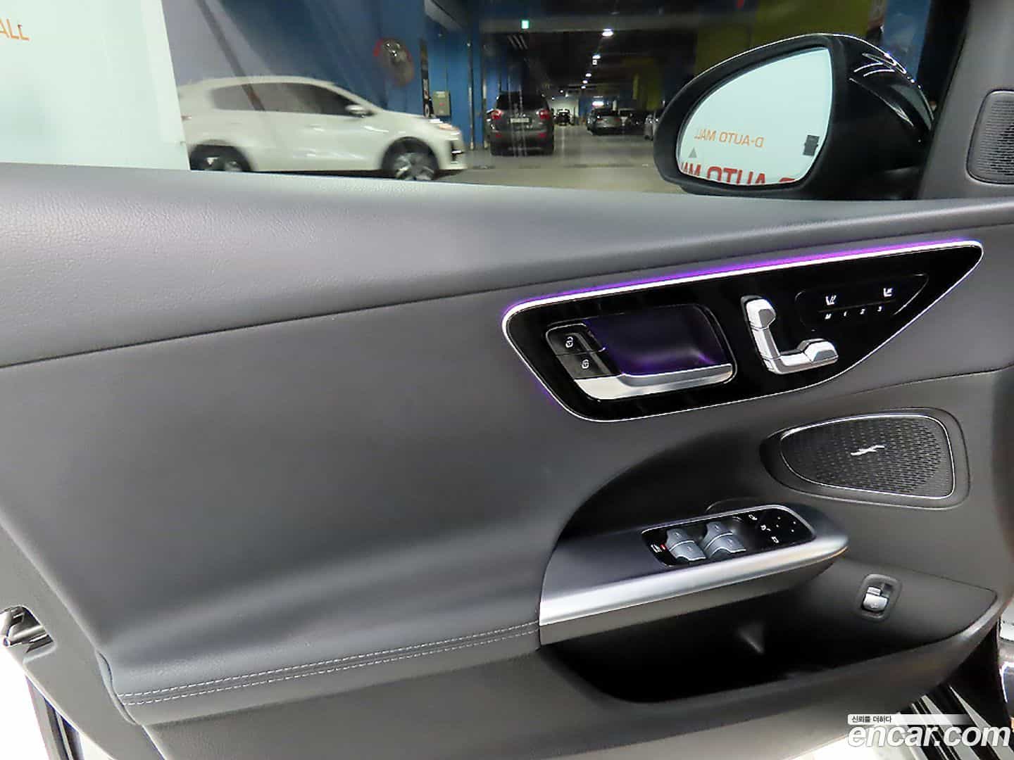 C-Class Mercedes-Benz 2023.11-OPTION-018