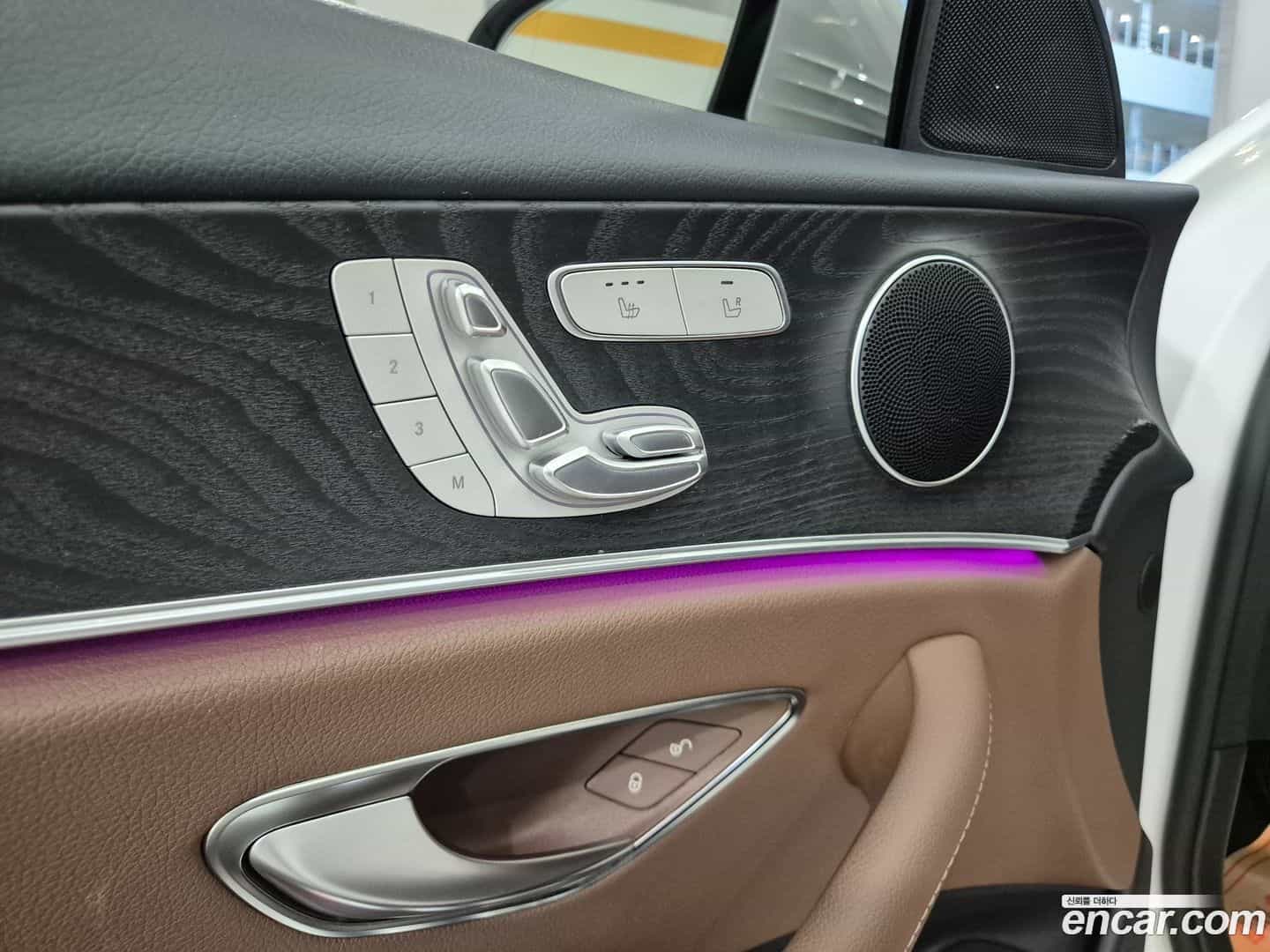 E-Class Mercedes-Benz 2020.5-OPTION-019