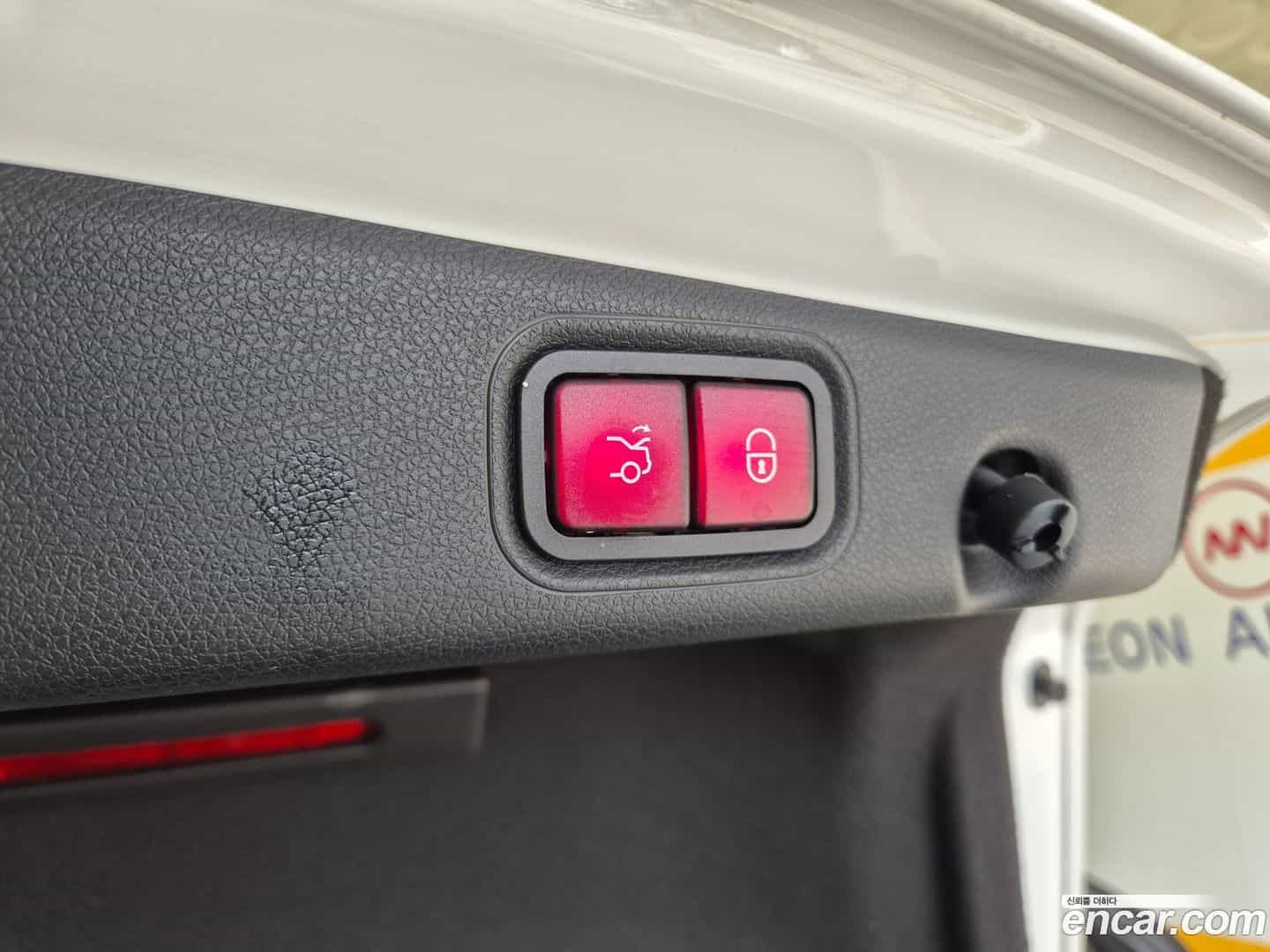 E-Class Mercedes-Benz 2020.5-OPTION-023