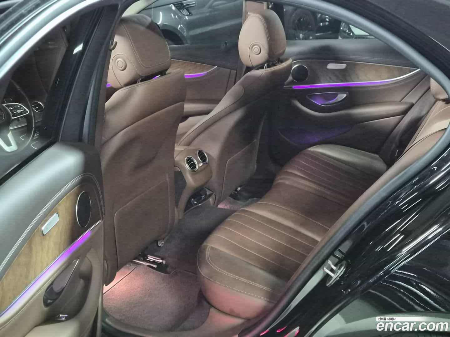 E-Class Mercedes-Benz 2020.2-OPTION-016