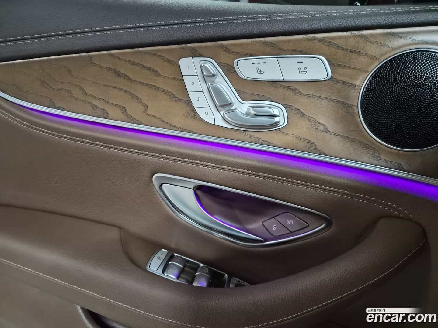 E-Class Mercedes-Benz 2020.2-OPTION-018