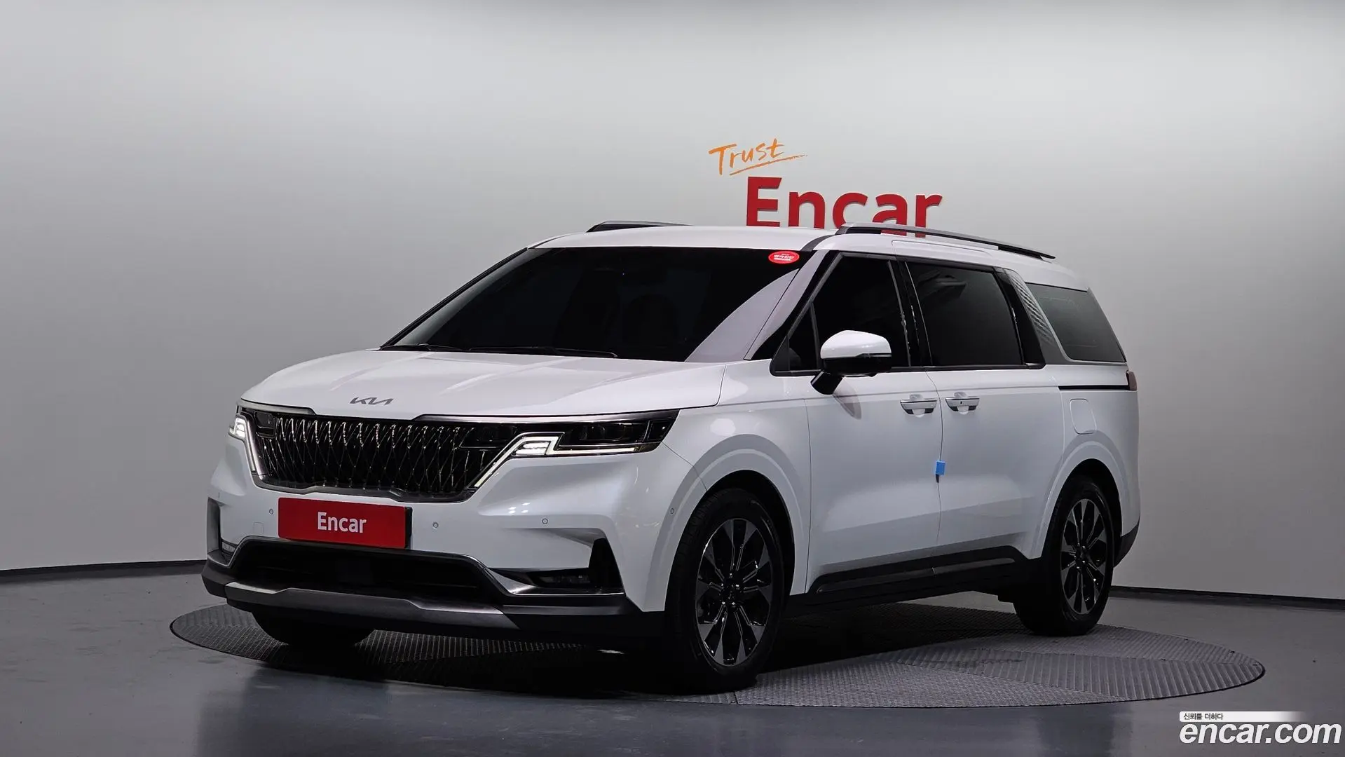Main__Slider__Photo:Canival Kia 2022.4-0