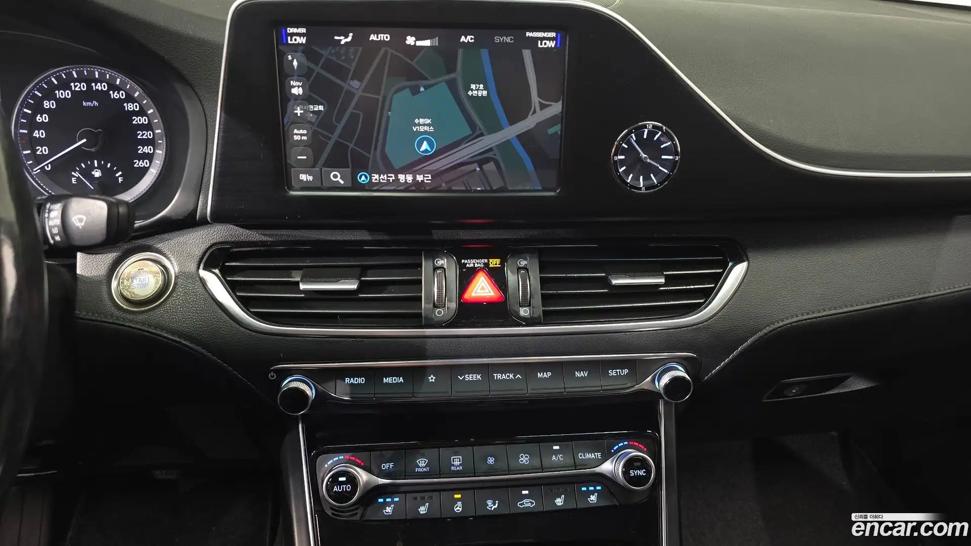 Grandeur Hyundai 2018.1-OPTION-016