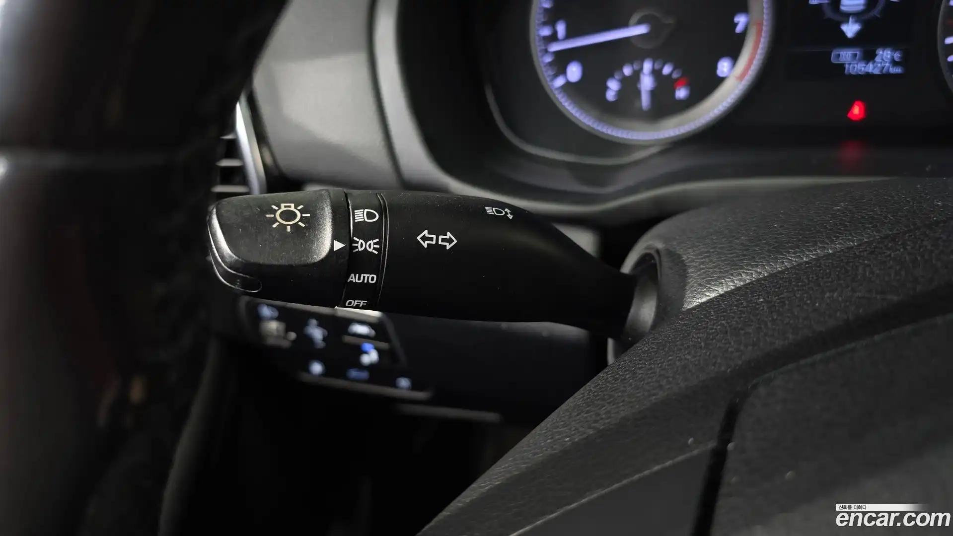 Grandeur Hyundai 2018.1-OPTION-023