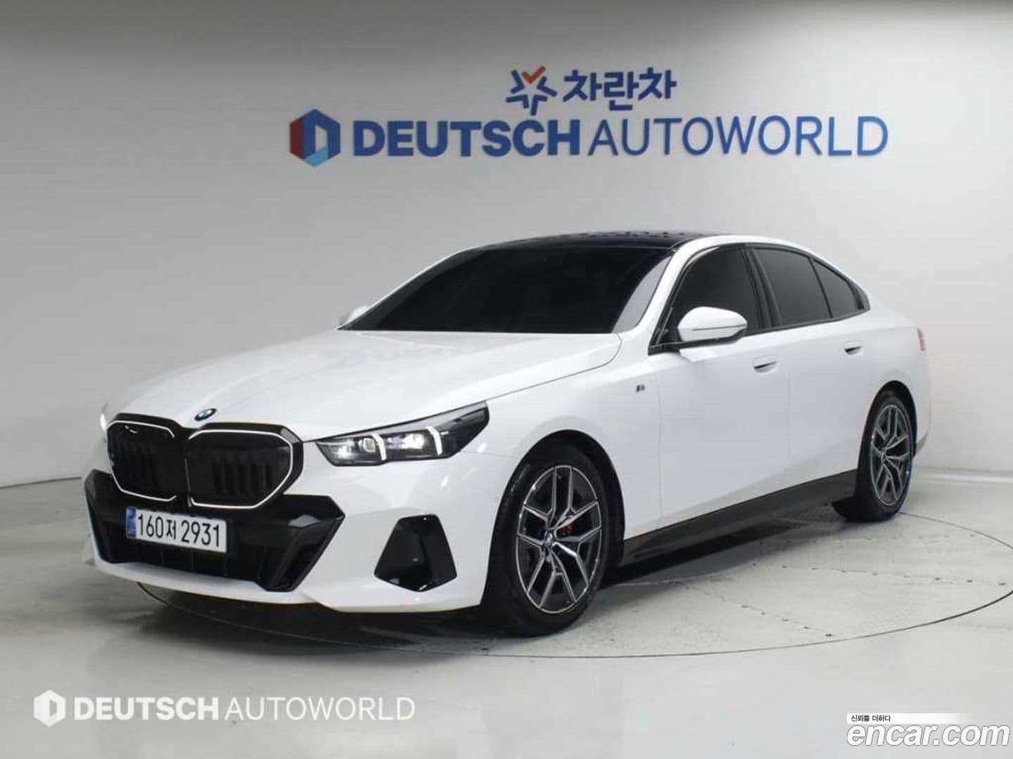 Main__Slider__Photo:5-Series BMW 2024.10-0