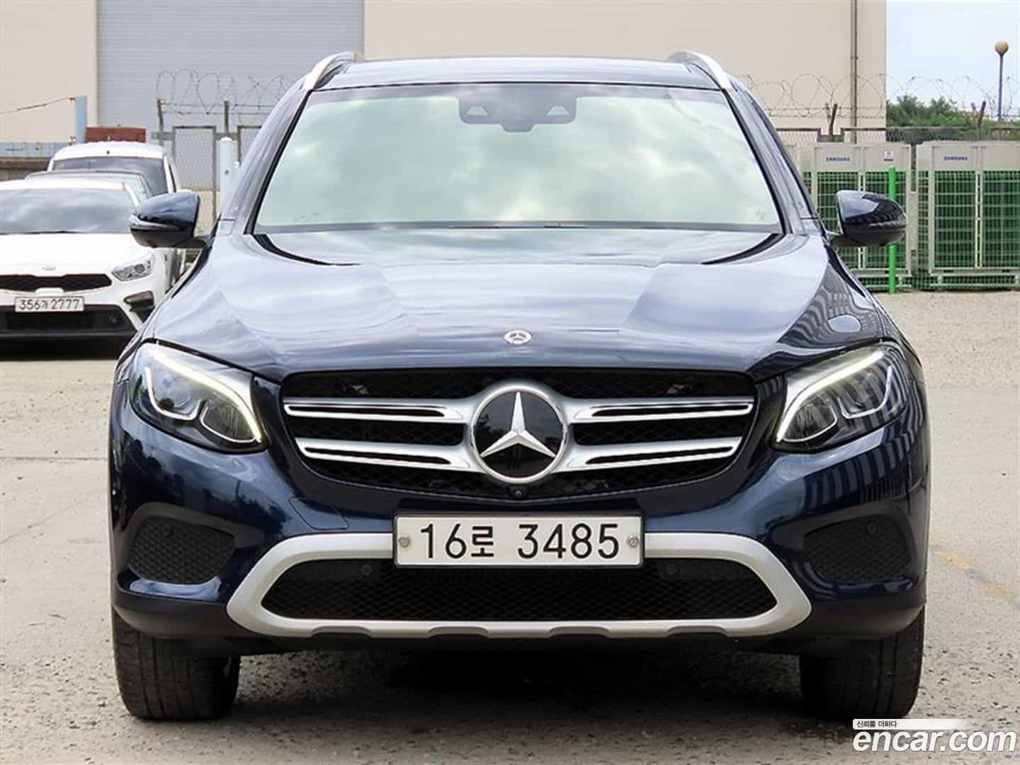 GLC-Class Mercedes-Benz 2018.10-OUTER-001