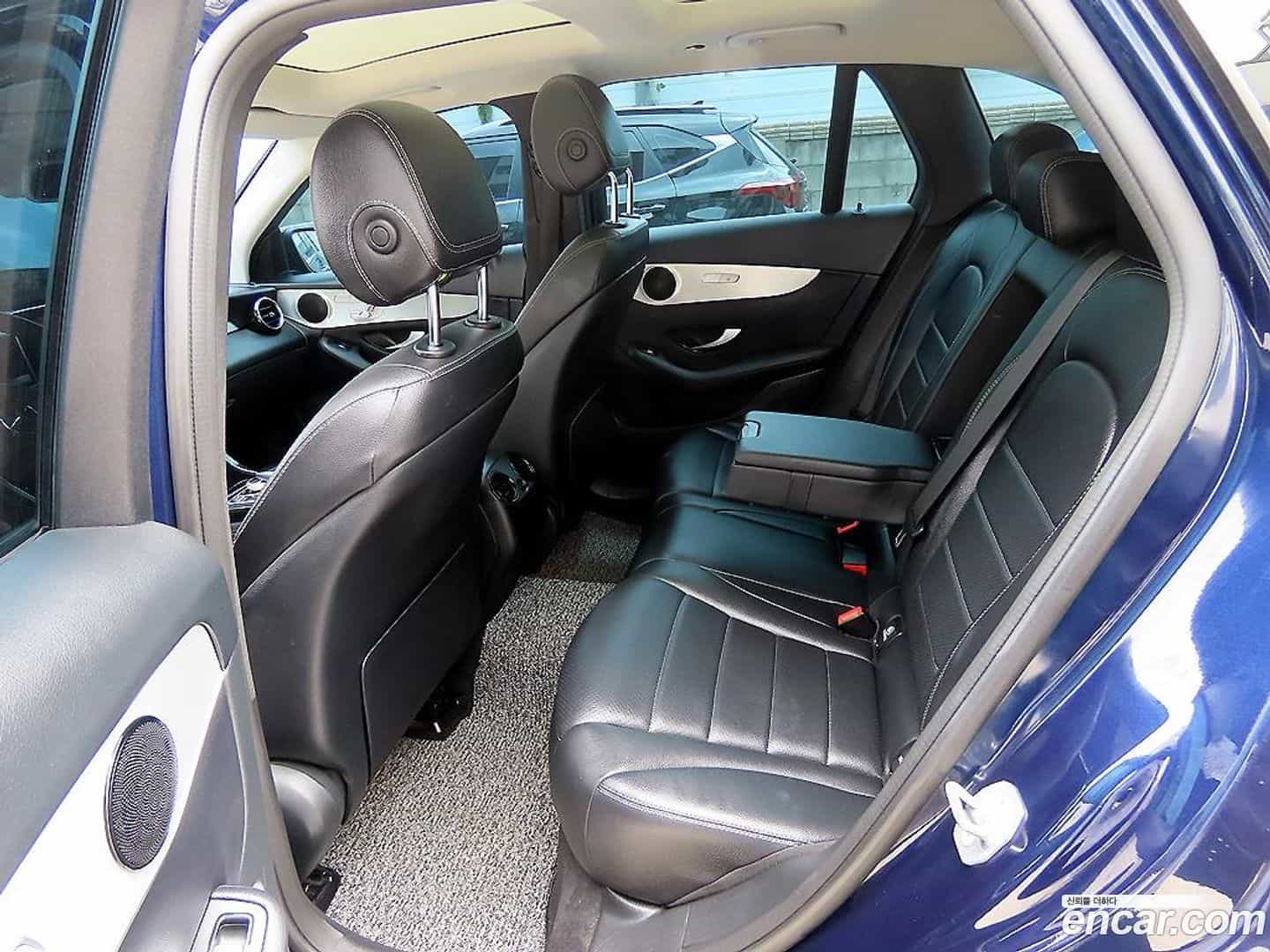GLC-Class Mercedes-Benz 2018.10-OUTER-006