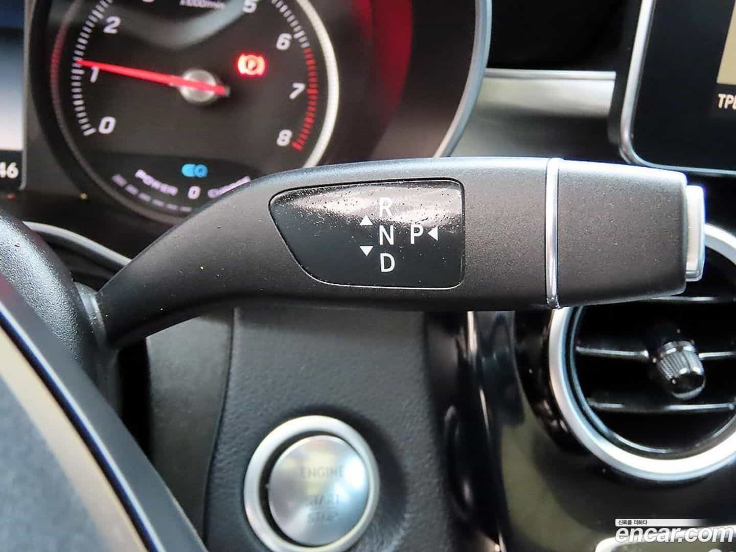 GLC-Class Mercedes-Benz 2018.10-OPTION-015