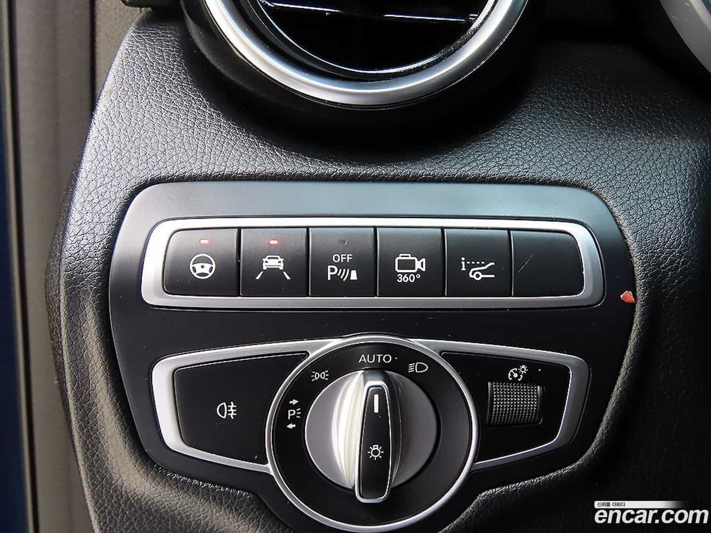 GLC-Class Mercedes-Benz 2018.10-OPTION-016