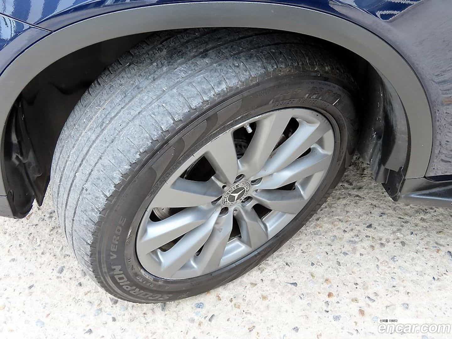 GLC-Class Mercedes-Benz 2018.10-OPTION-024