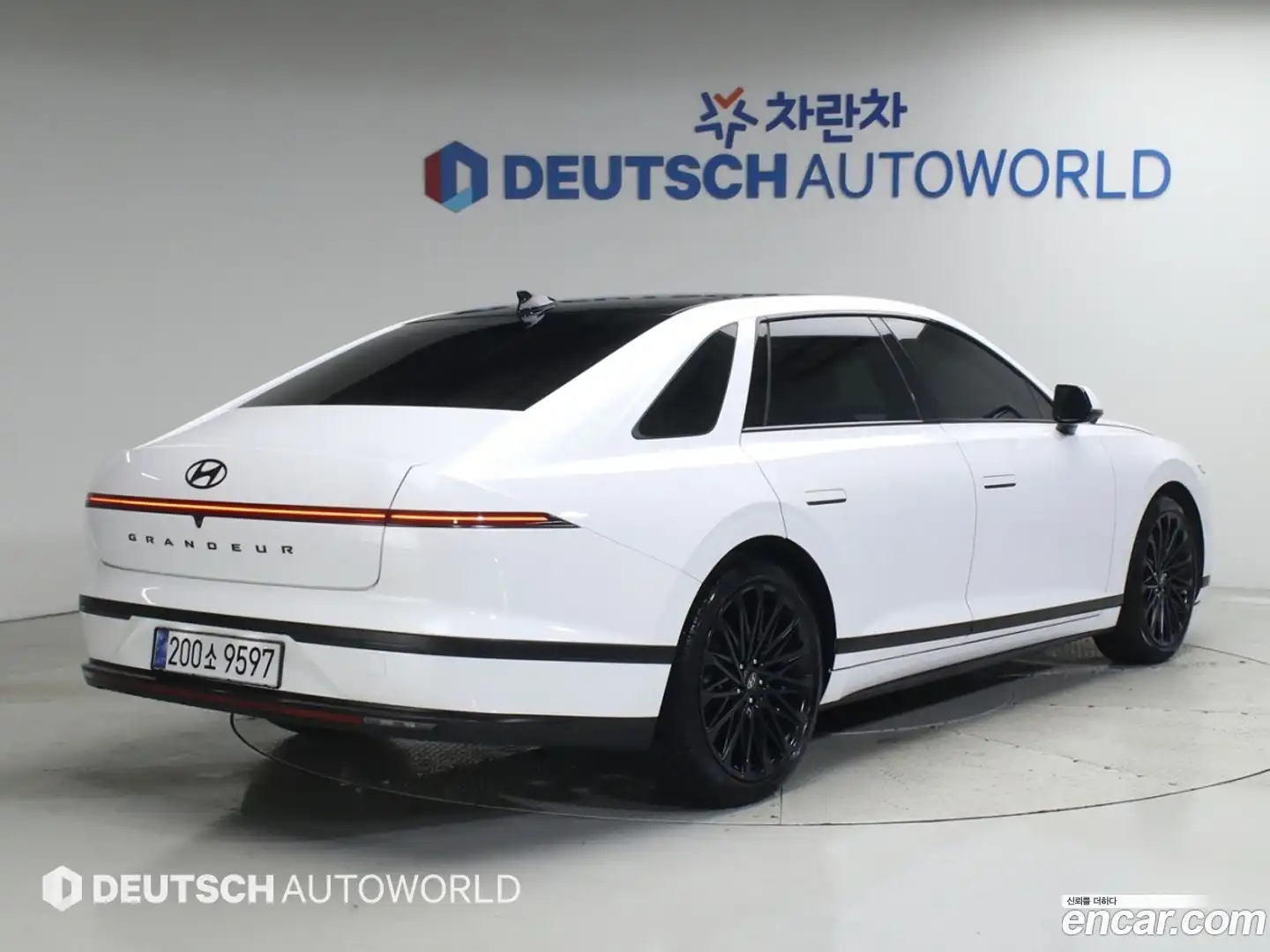Grandeur Hyundai 2023.2-OUTER-002