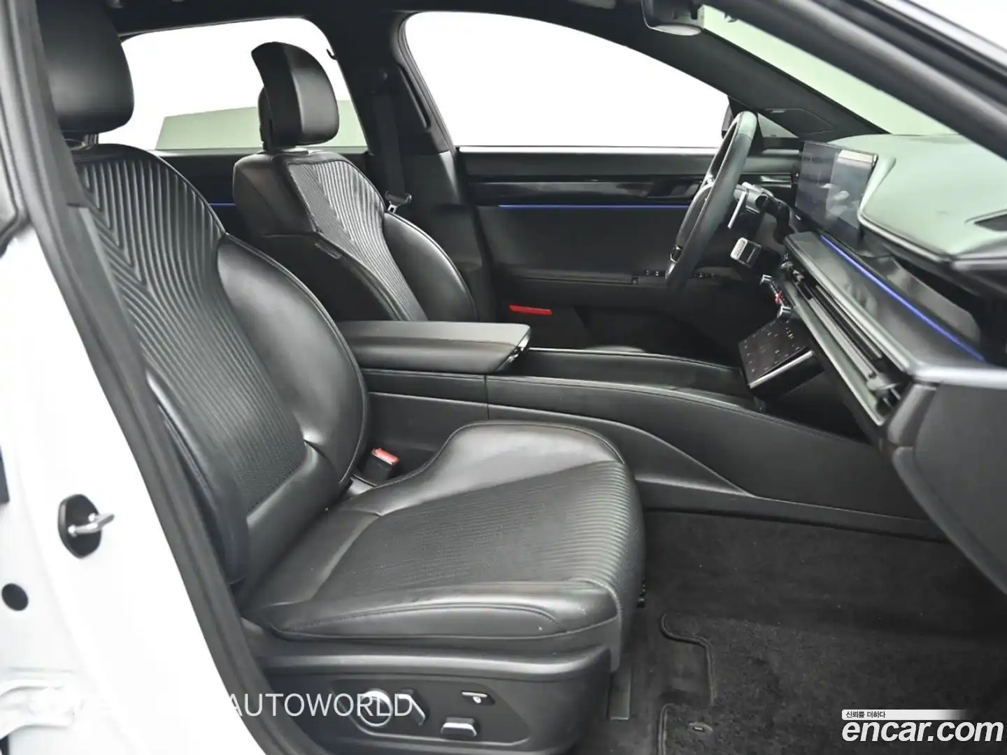 Grandeur Hyundai 2023.2-INNER-010