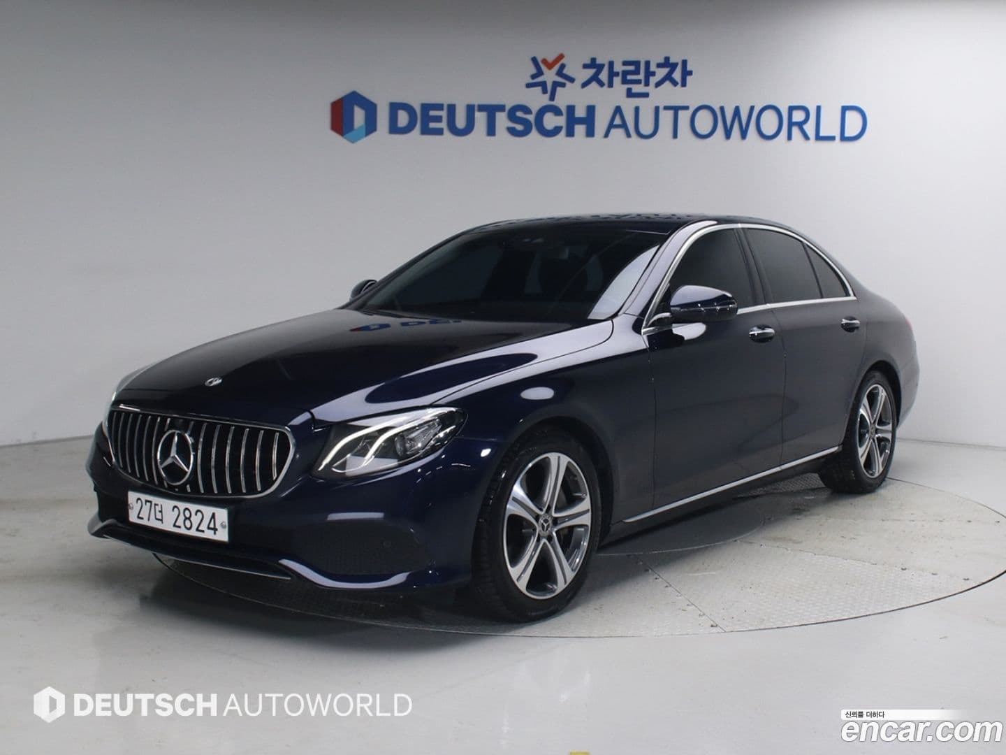 Main__Slider__Photo:E-Class Mercedes-Benz 2019.0-0