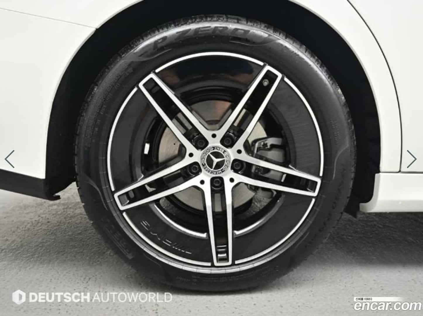 E-Class Mercedes-Benz 2025.10-OUTER-005