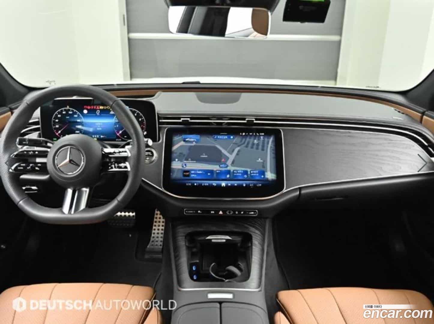 E-Class Mercedes-Benz 2025.10-INNER-007