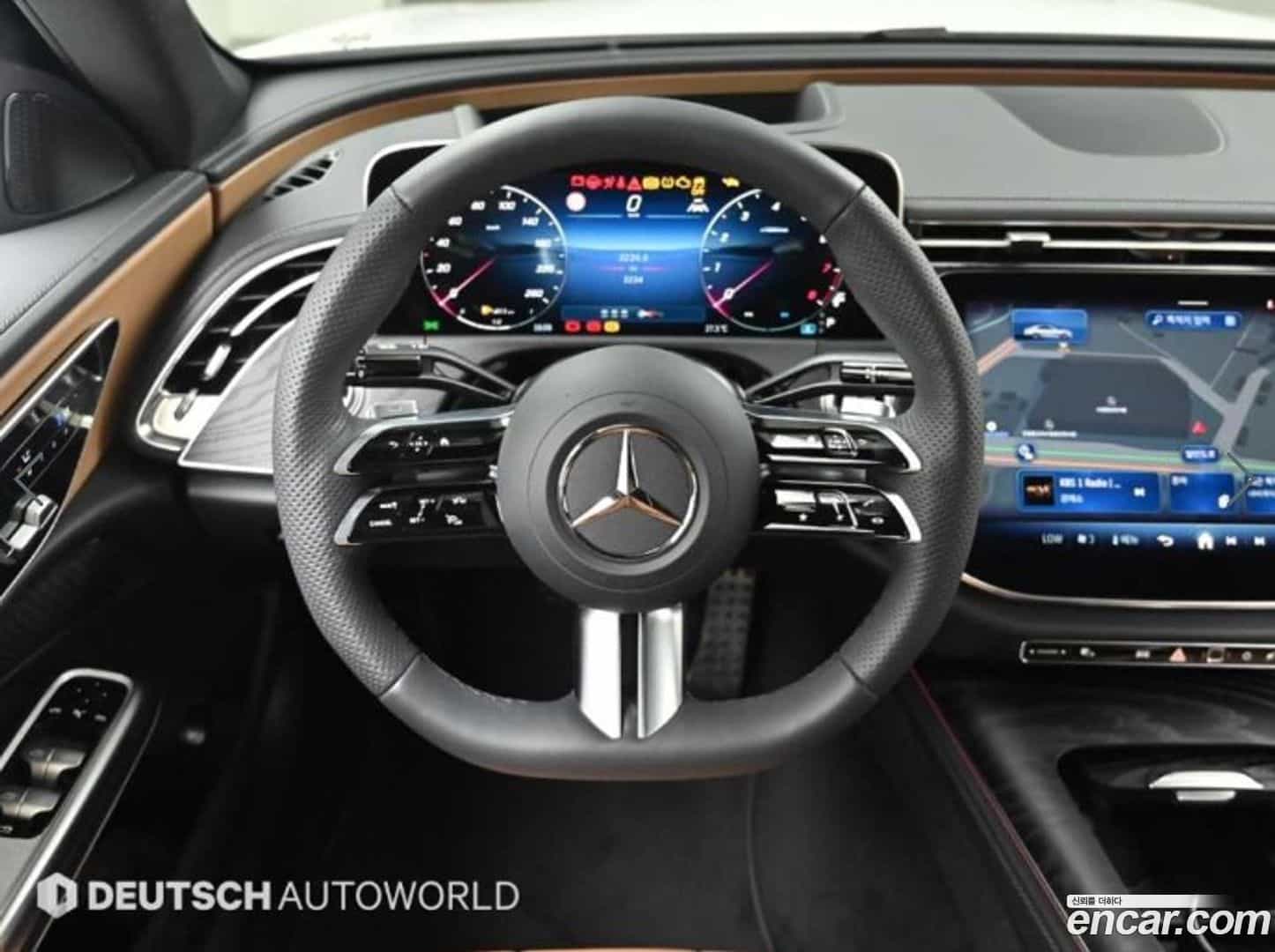 E-Class Mercedes-Benz 2025.10-OPTION-017