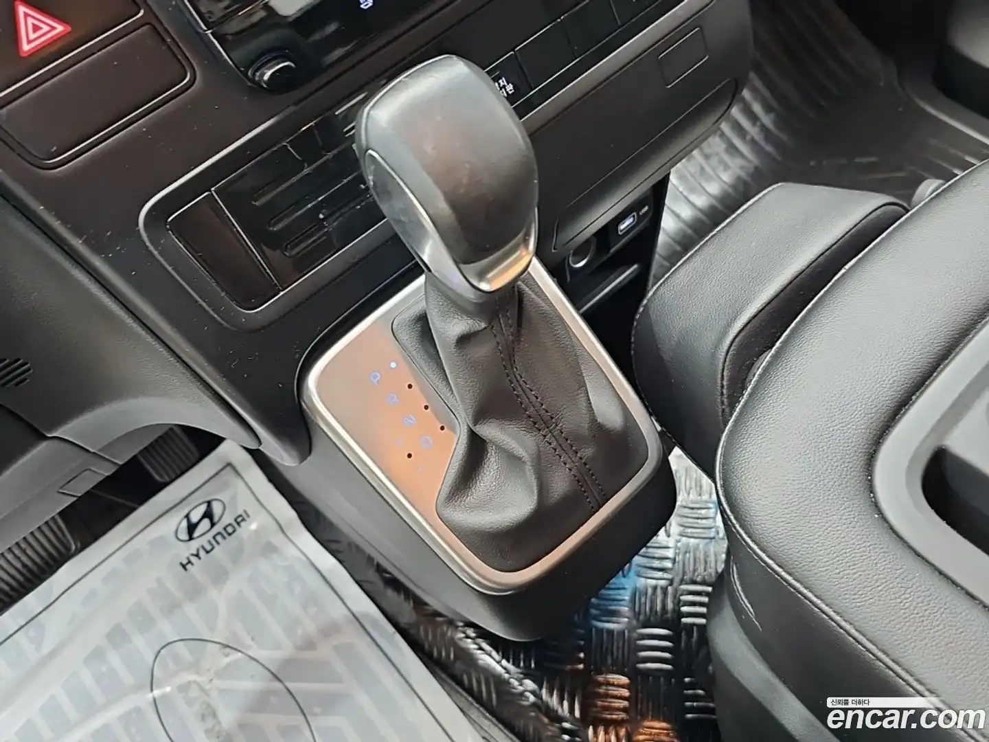 Staria Hyundai 2022.7-INNER-009
