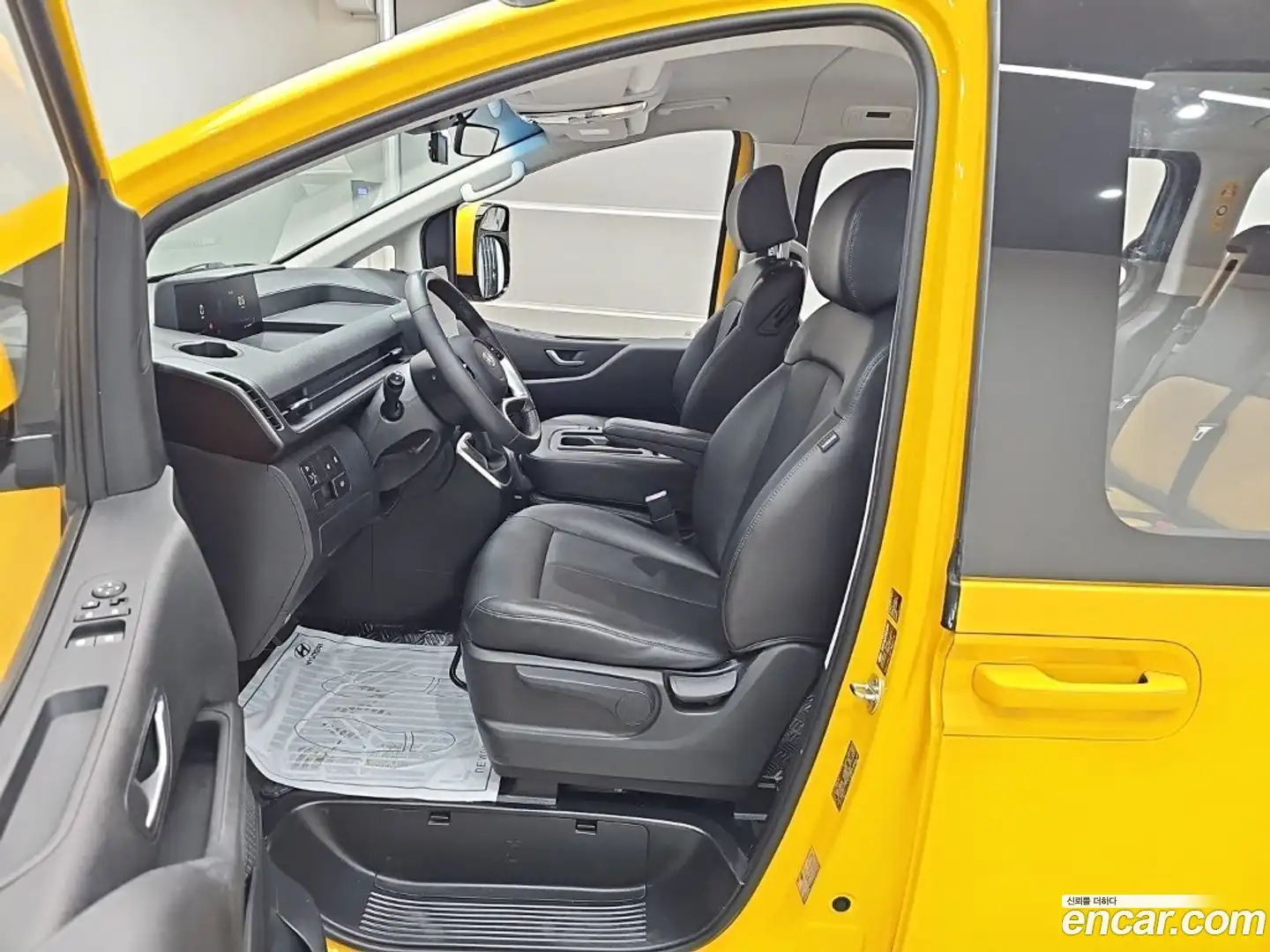 Staria Hyundai 2022.7-INNER-010