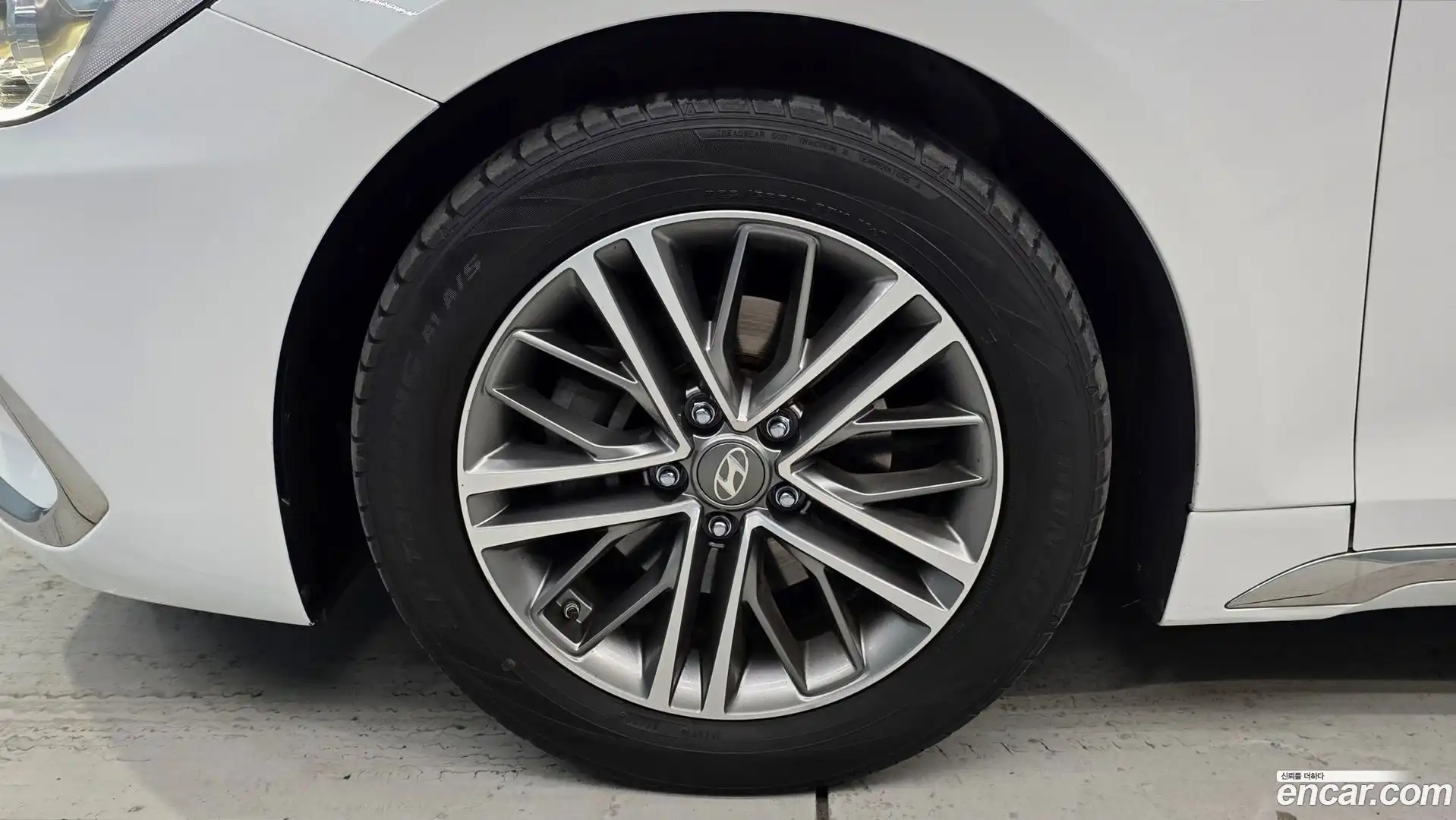 Grandeur Hyundai 2017.7-OUTER-005