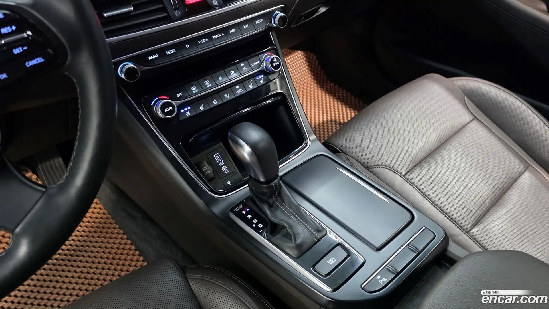 Grandeur Hyundai 2017.7-INNER-009