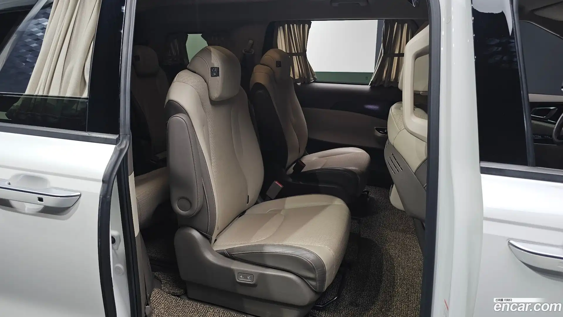 Canival Kia 2021.5-INNER-036