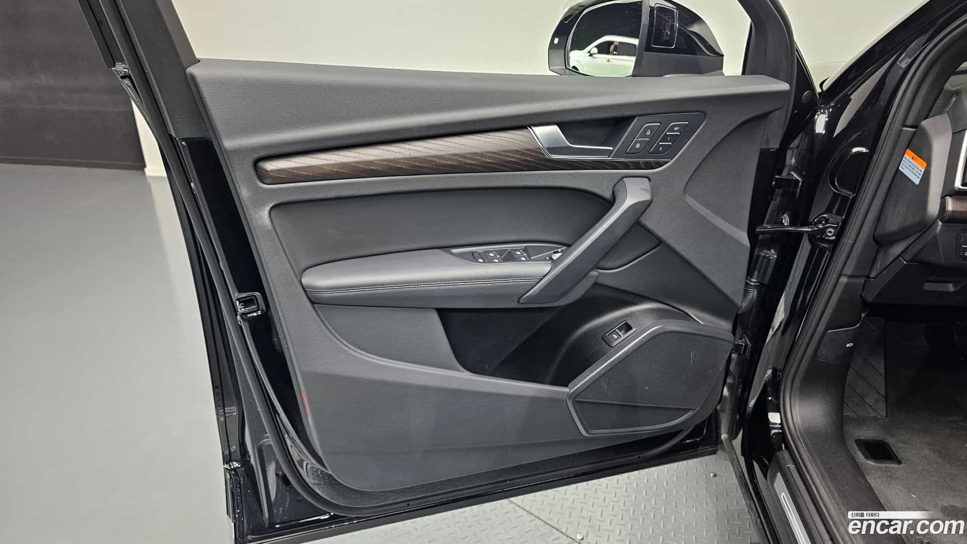 Q5 Audi 2023.0-INNER-034