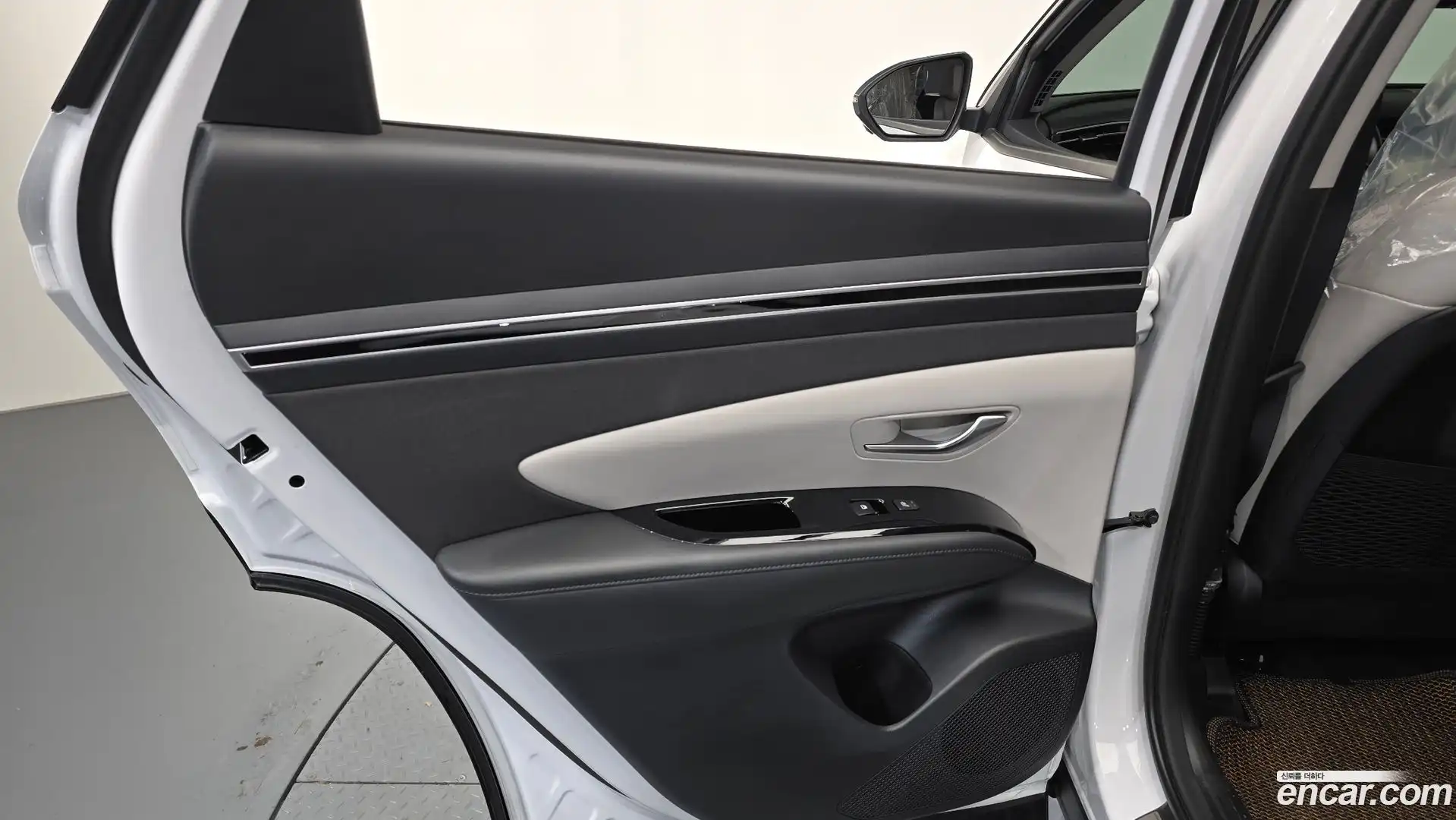 Tucson Hyundai 2021.1-INNER-035