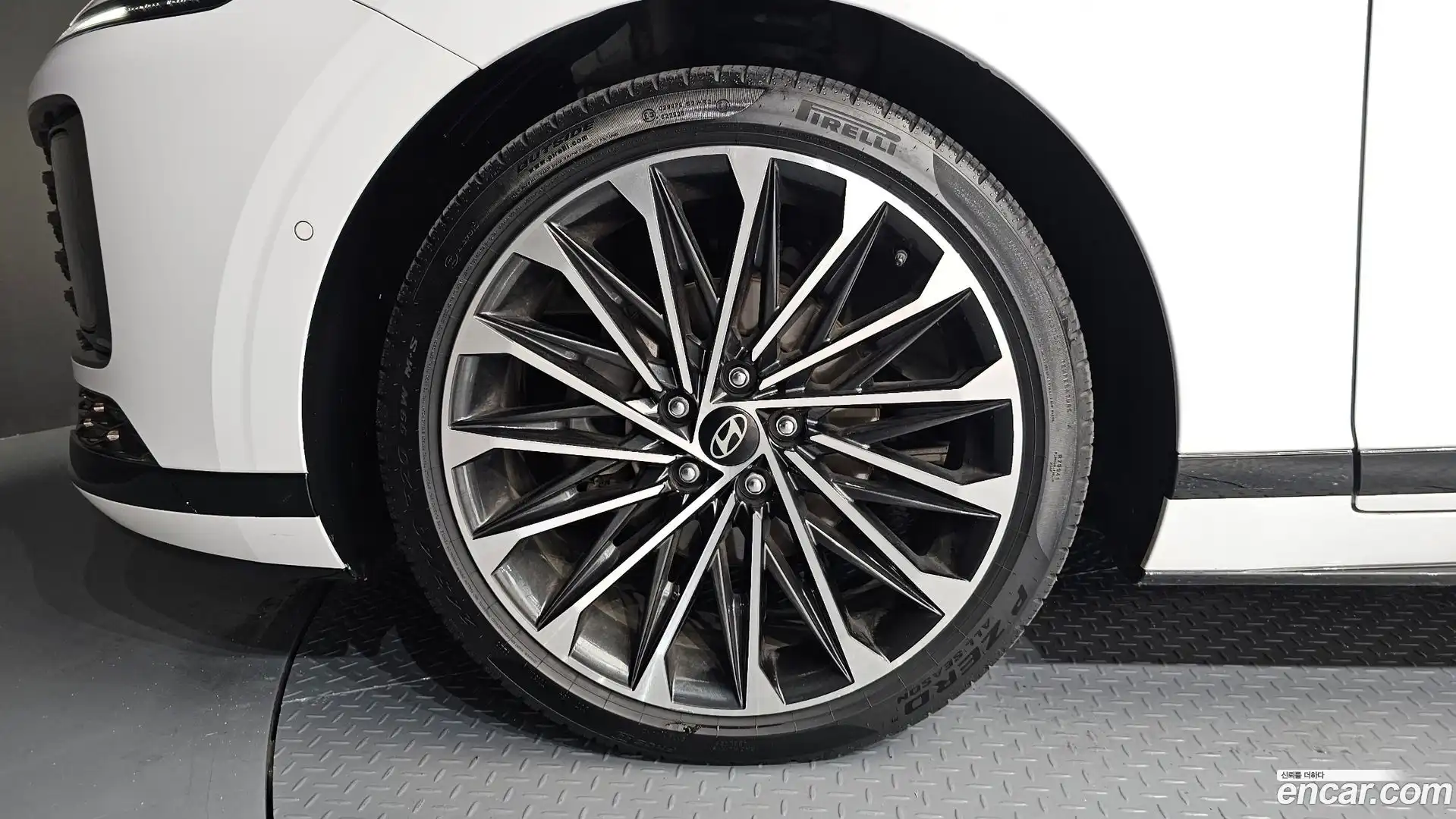 Grandeur Hyundai 2023.11-OUTER-005