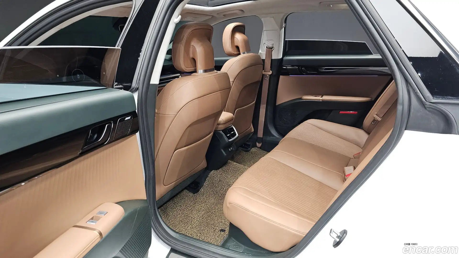 Grandeur Hyundai 2023.11-OPTION-015