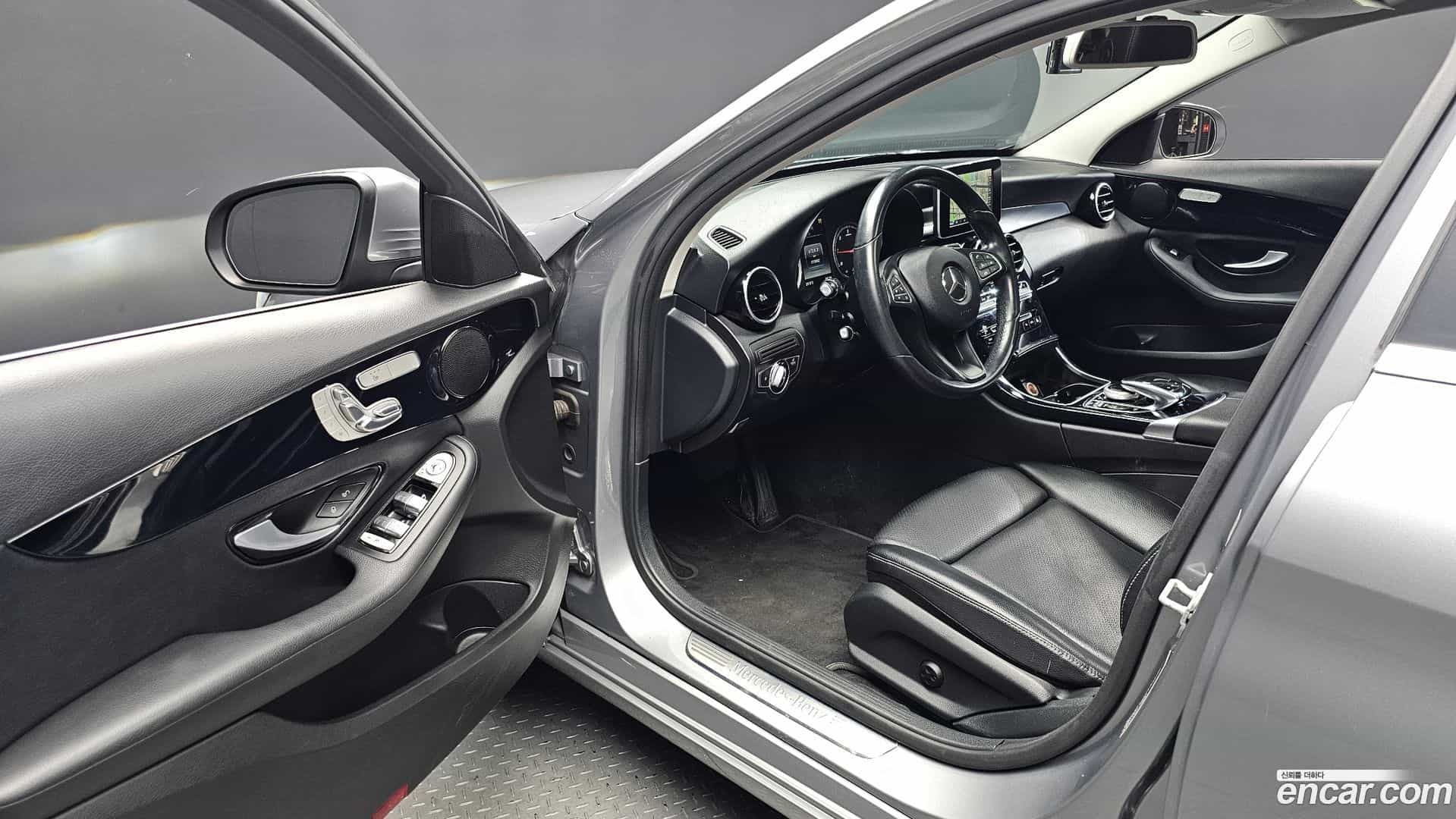 C-Class Mercedes-Benz 2016.7-INNER-010