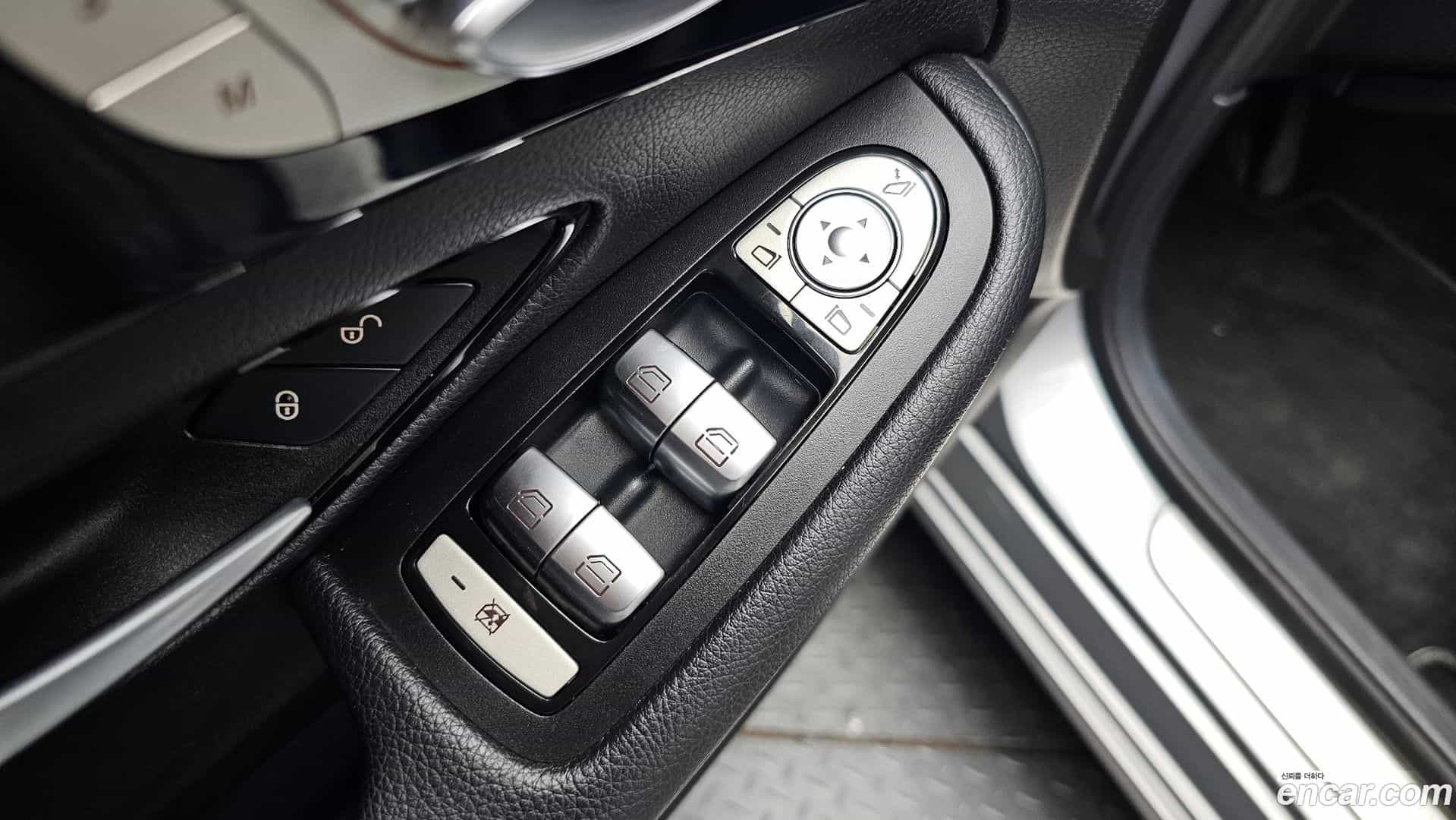 C-Class Mercedes-Benz 2016.7-OPTION-022