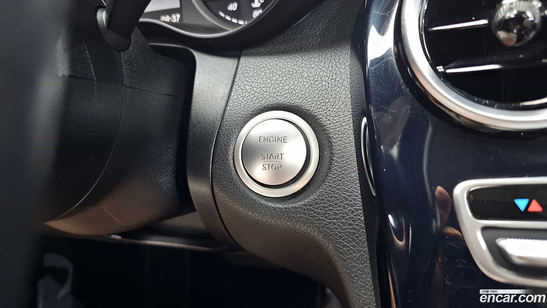 C-Class Mercedes-Benz 2016.7-OPTION-024