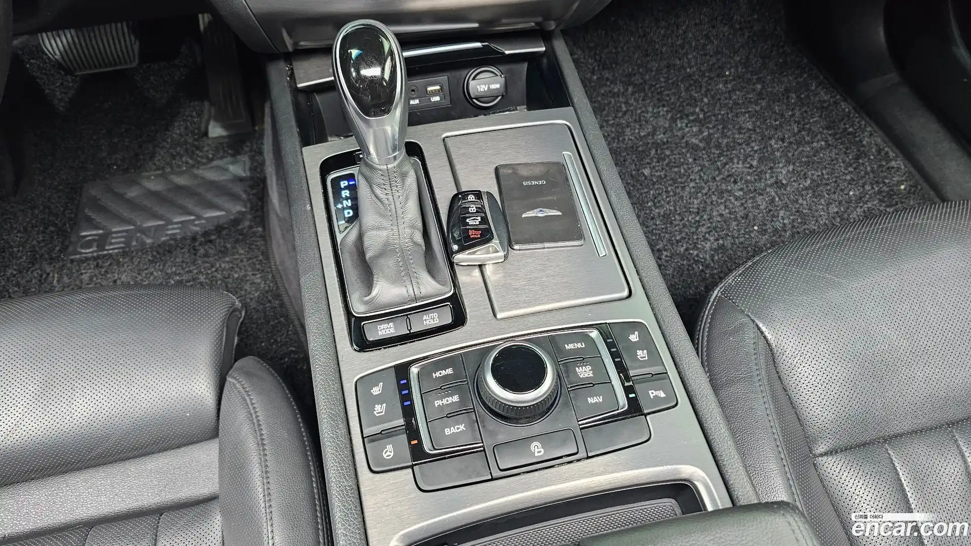 Genesis Hyundai 2016.0-INNER-009