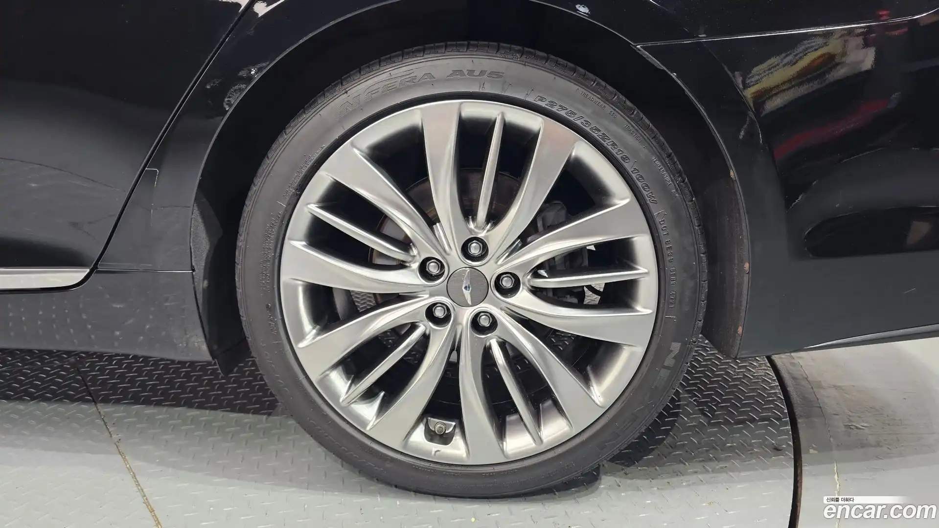 Genesis Hyundai 2016.0-OUTER-031