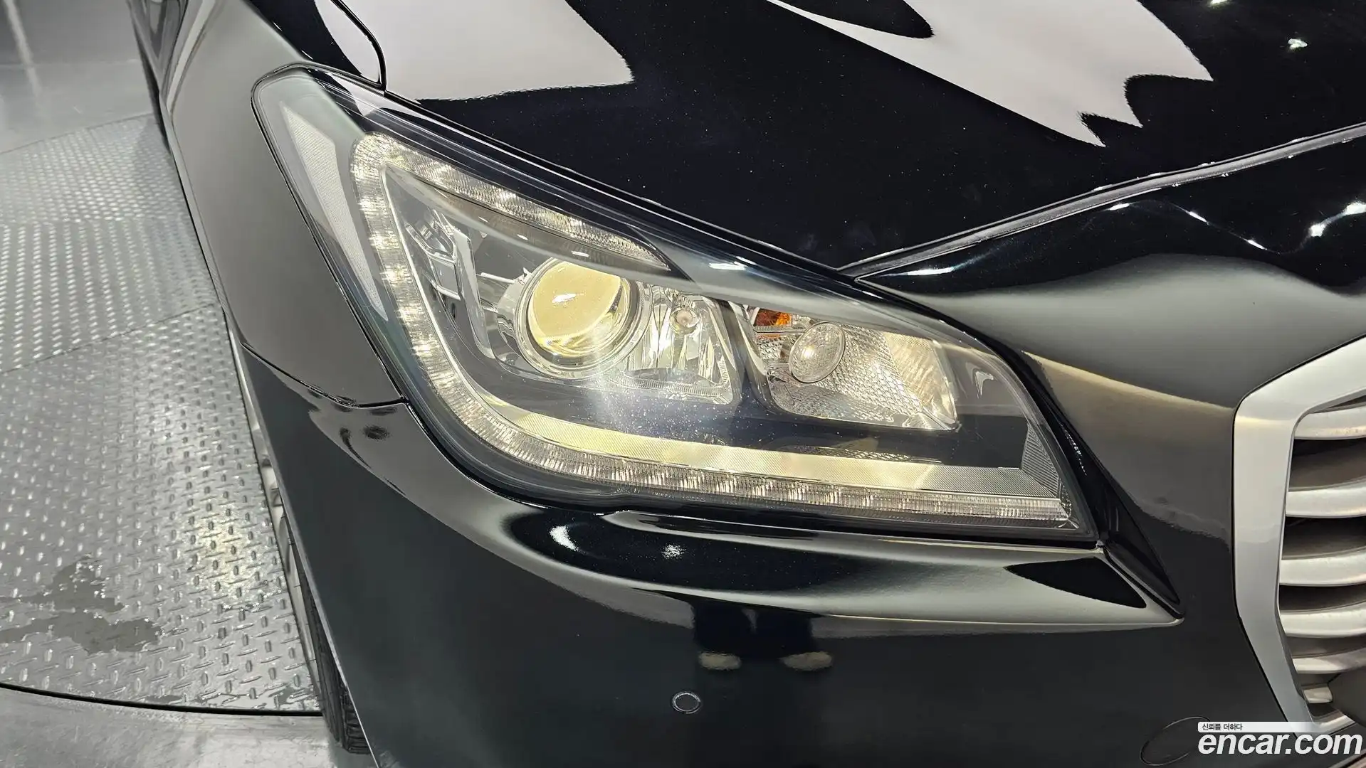 Genesis Hyundai 2016.0-OUTER-032