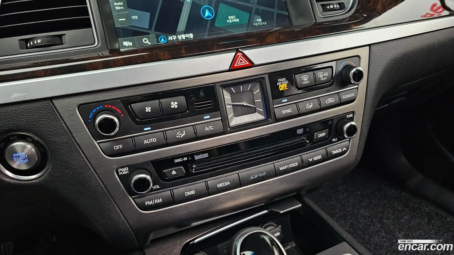 Genesis Hyundai 2016.0-OPTION-043