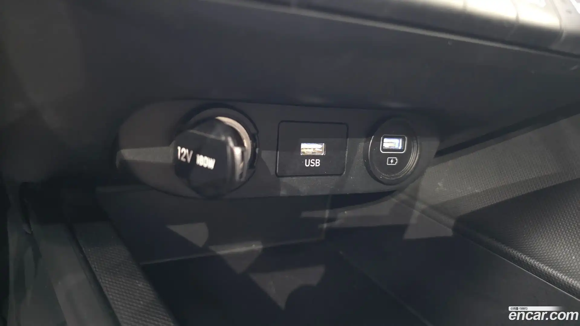 AVANTE Hyundai 2022.4-OPTION-017