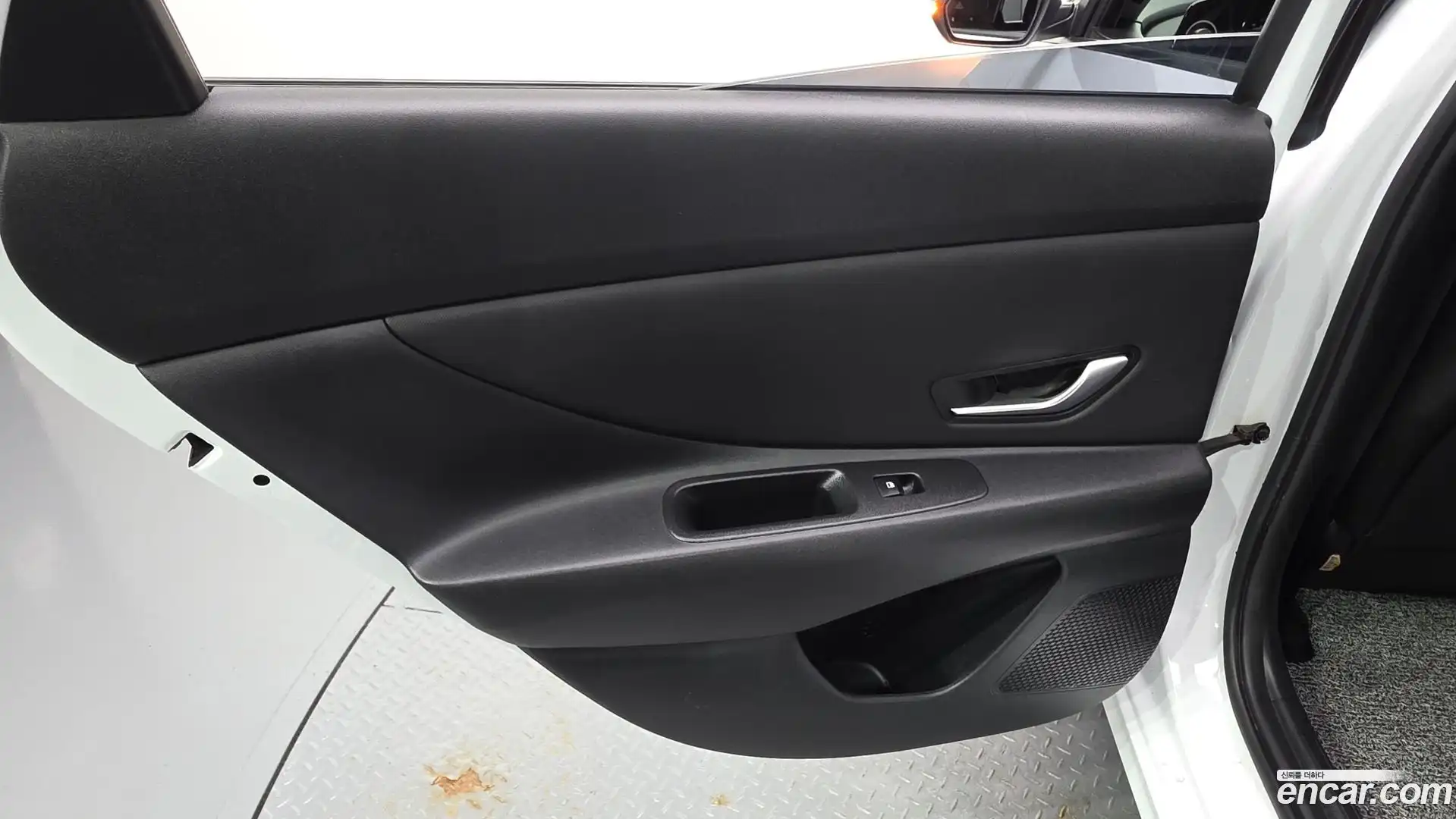 AVANTE Hyundai 2022.4-INNER-035