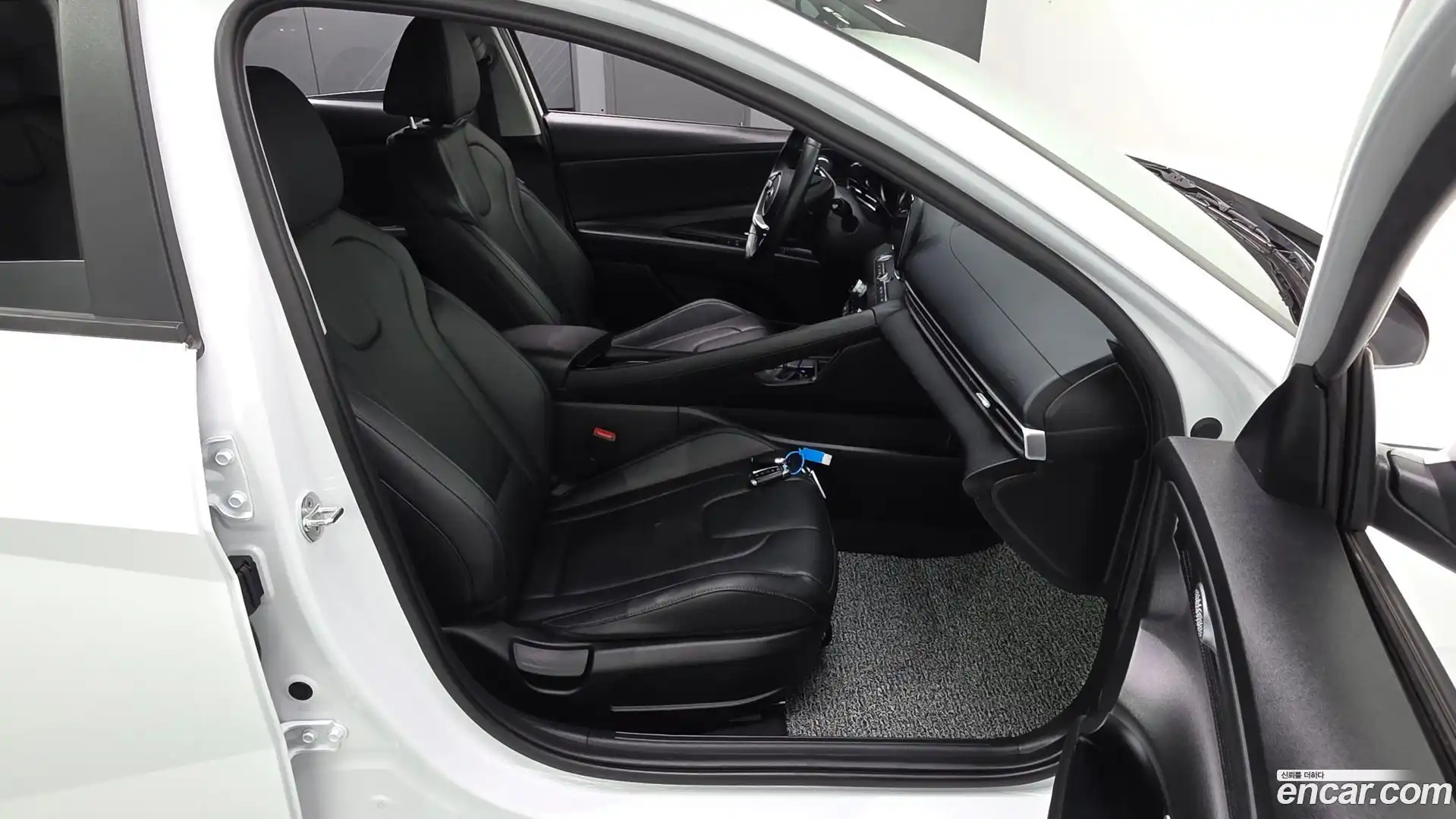 AVANTE Hyundai 2022.4-INNER-036