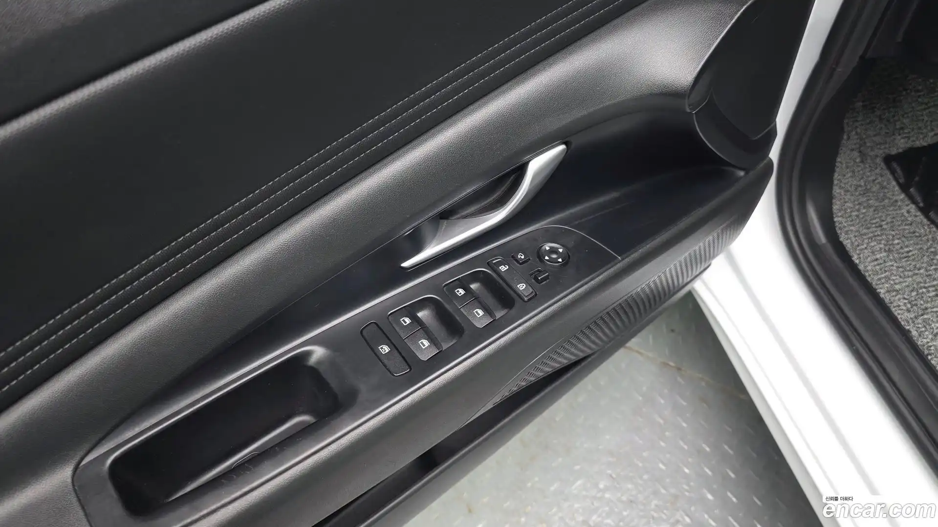 AVANTE Hyundai 2022.4-OPTION-040