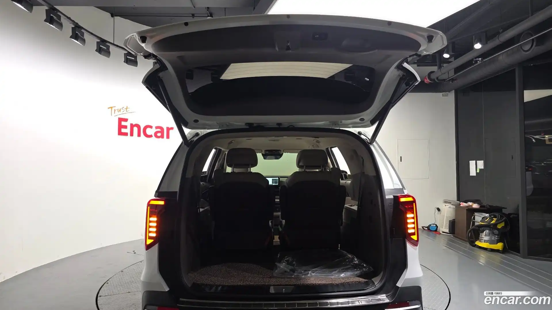 Canival Kia 2024.7-OPTION-045