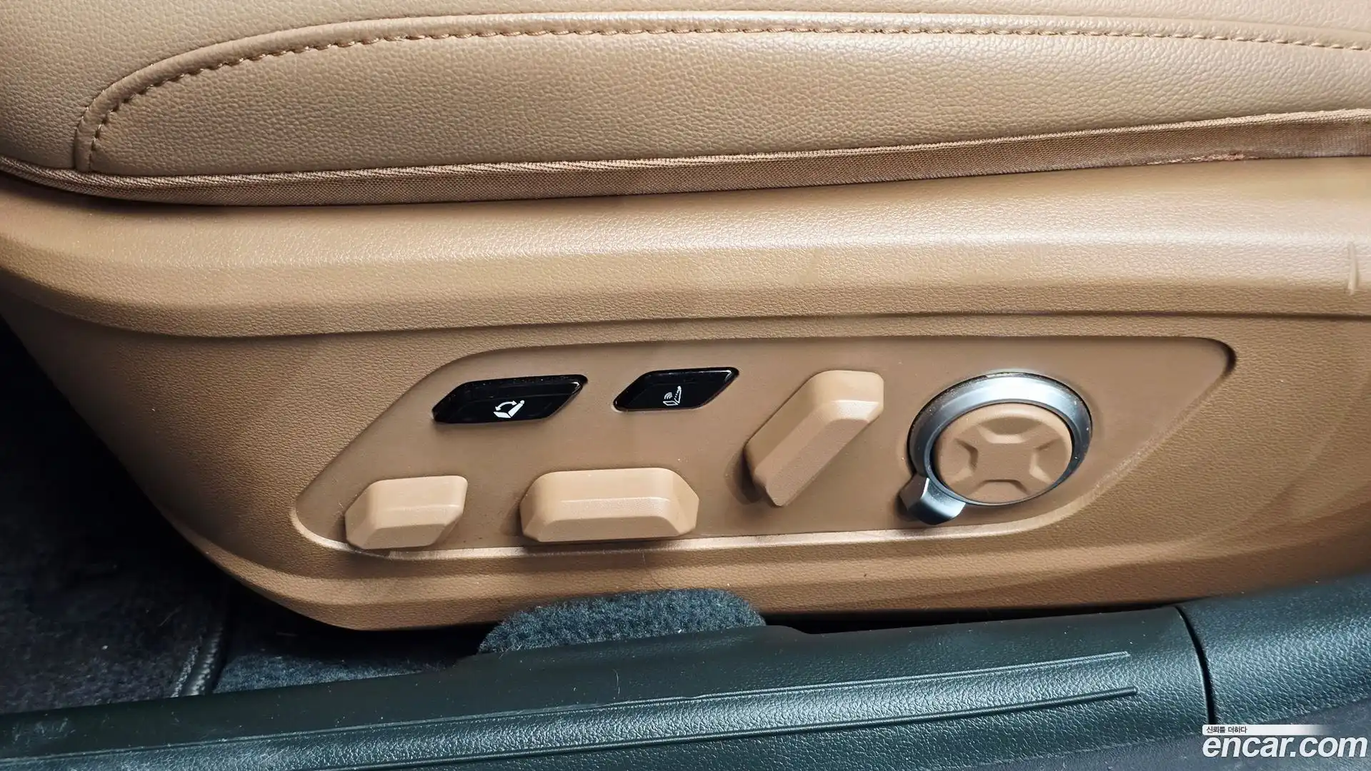 Grandeur Hyundai 2023.6-OPTION-047