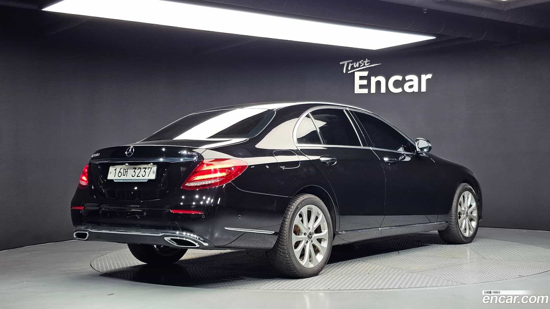 E-Class Mercedes-Benz 2018.5-OUTER-002
