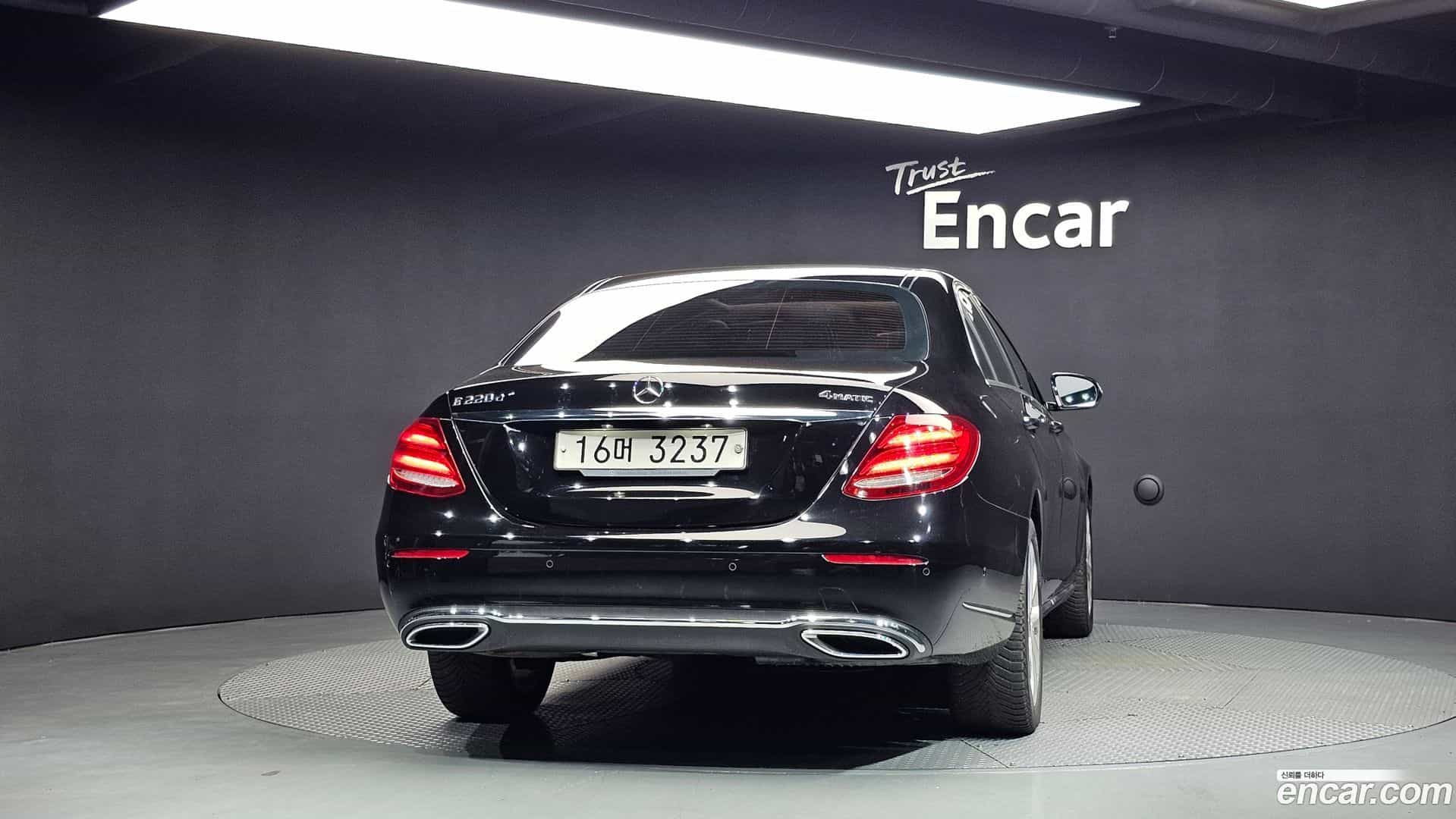 E-Class Mercedes-Benz 2018.5-OUTER-004