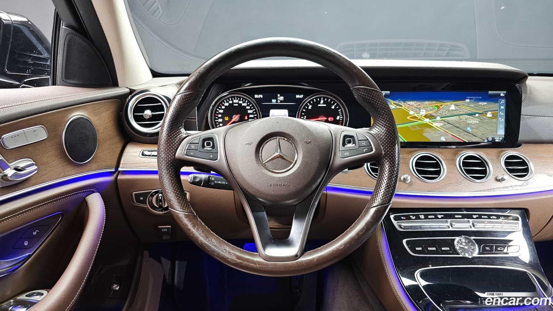 E-Class Mercedes-Benz 2018.5-OPTION-016