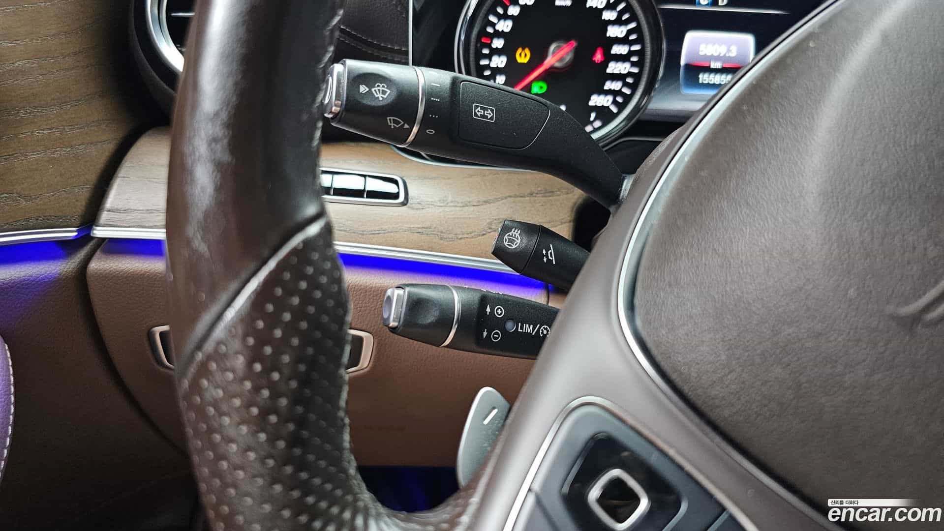 E-Class Mercedes-Benz 2018.5-OPTION-023